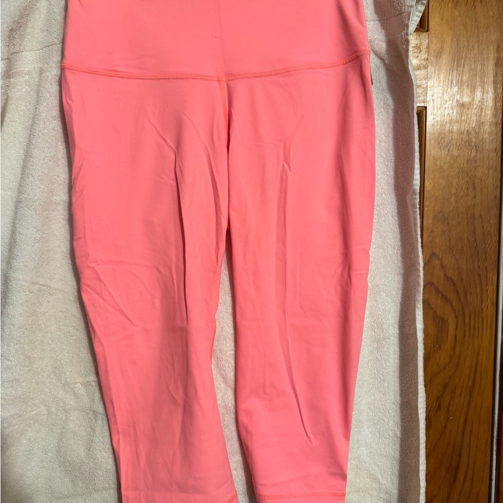 Victoria’s Secret Knockout Crop pants